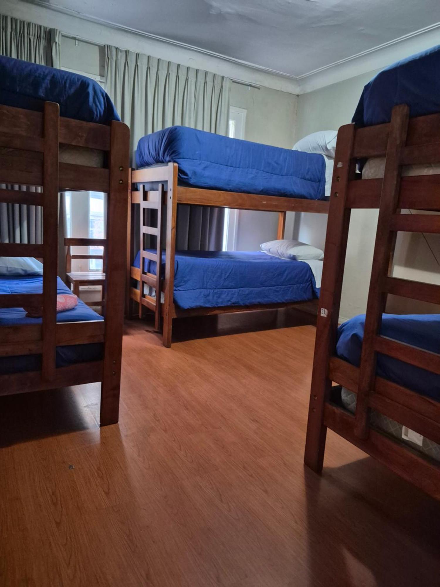 Hostal Chile Chico - Santiago — Photos 3
